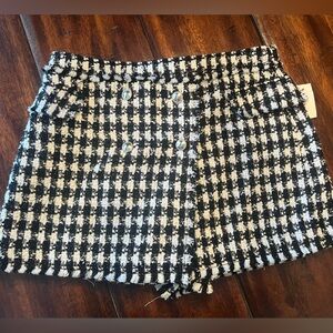 Stylish House Of Harlow 1960 Black and White tweed Women's skort